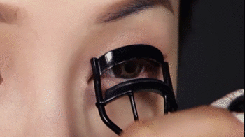 睫毛膏的使用技巧有哪些？